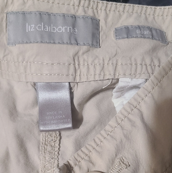 Women's Light Tan Cargo Pants Liz Claiborne Size 14 - Picture 3 of 4